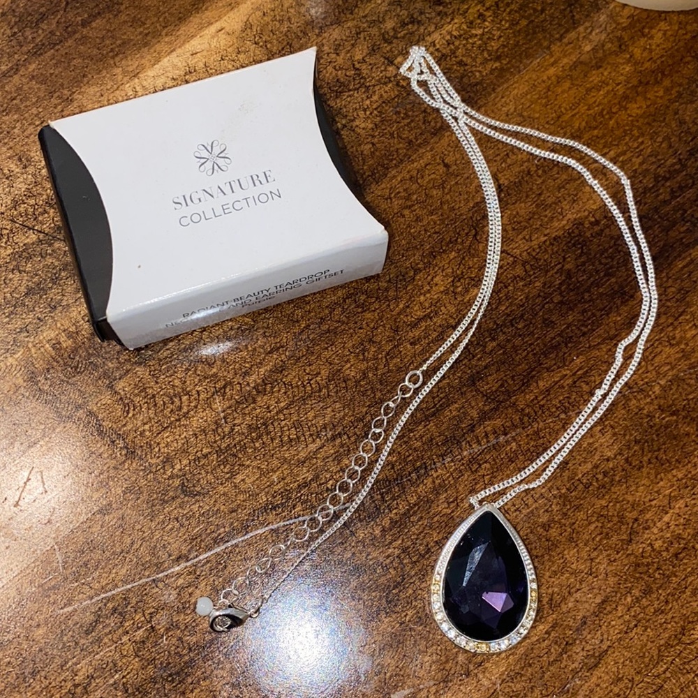 Avon signature collection radiant beauty teardrop necklace purple